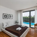 With Private Pool And Garden - Total Privacy Villa *