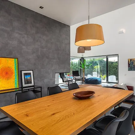 Luxury Villa- Pool, Garden, Total Privacy 别墅