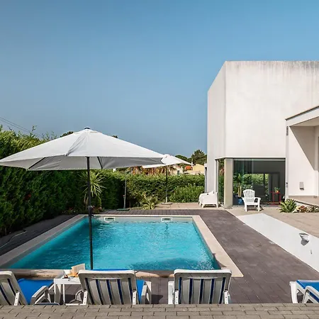 With Private Pool And Garden - Total Privacy *