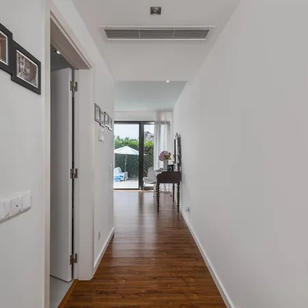 Luxury Villa- Pool, Garden, Total Privacy * 塞辛布拉