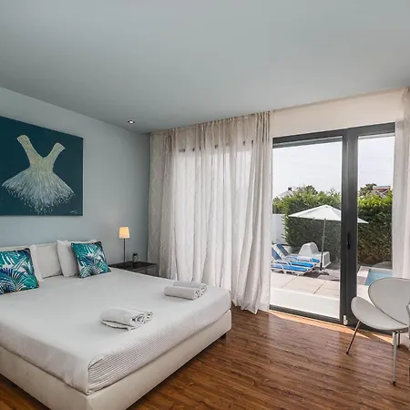 别墅 Luxury Villa- Pool, Garden, Total Privacy *