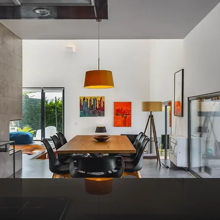 别墅 Luxury Villa- Pool, Garden, Total Privacy *