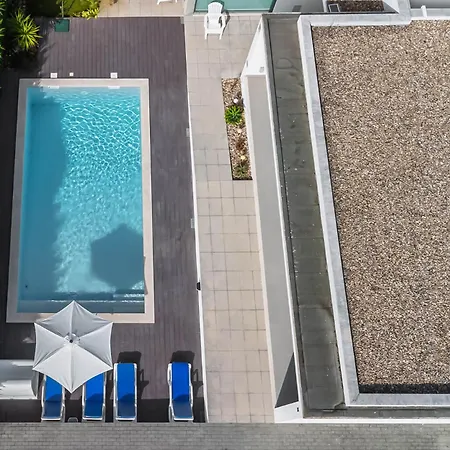 With Private Pool And Garden - Total Privacy