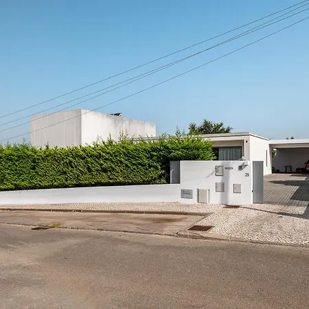 Villa With Private Pool And Garden - Total Privacy Sesimbra