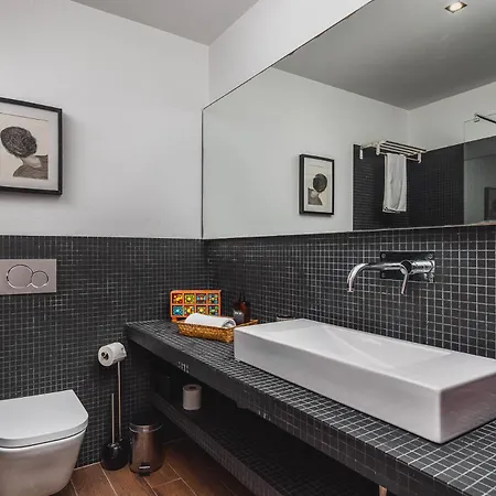 With Private Pool And Garden - Total Privacy *