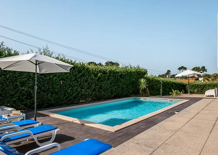 Luxury Villa- Pool, Garden, Total Privacy سيسيمبرا