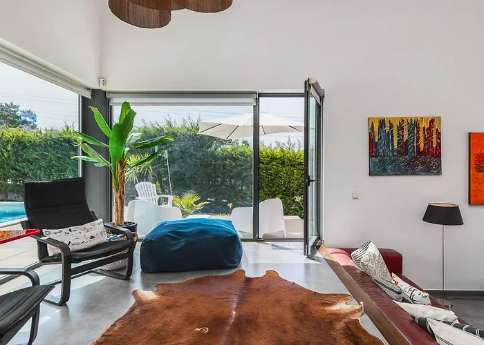 Villa Sesimbra Villa With Private Pool And Garden - Total Privacy *