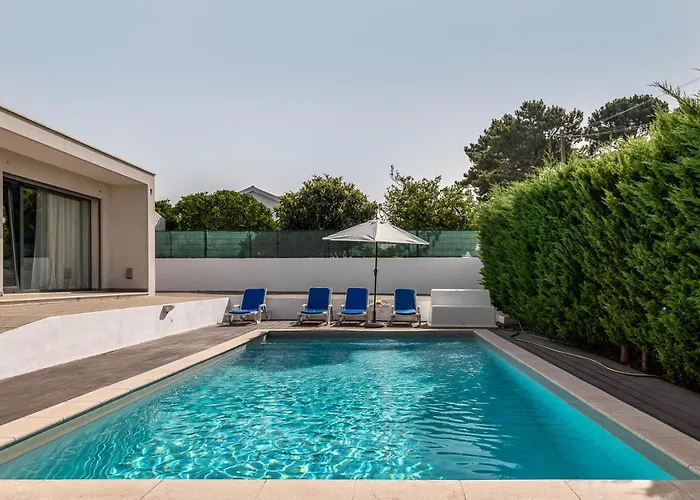 Villa Sesimbra Villa With Private Pool And Garden - Total Privacy