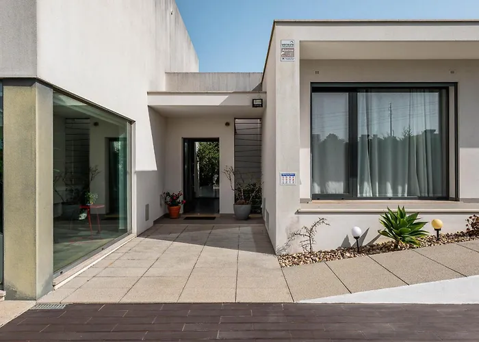 Sesimbra Villa With Private Pool And Garden - Total Privacy Sesimbra