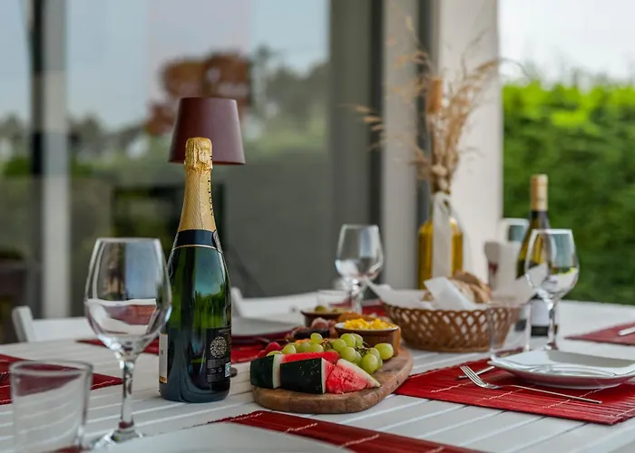 Villa Sesimbra Villa With Private Pool And Garden - Total Privacy