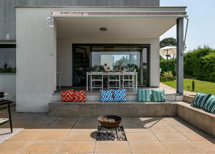 Sesimbra Villa With Private Pool And Garden - Total Privacy Sesimbra
