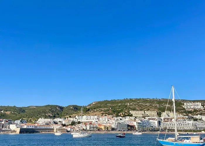 Sesimbra Villa With Private Pool And Garden - Total Privacy Villa Sesimbra
